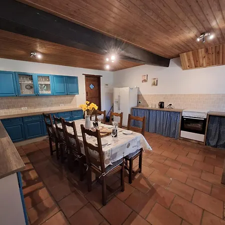 別荘 Les Quatre Chenes Le Fleix